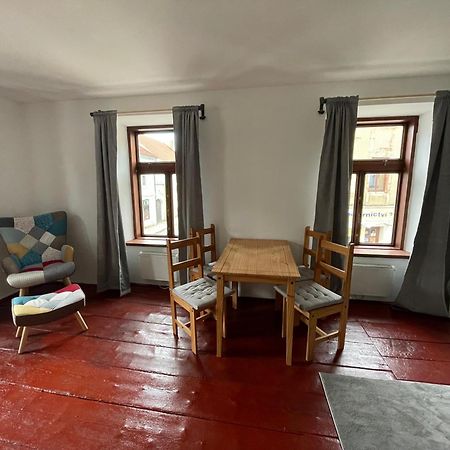 Apartman U Spinaru Trest Ngoại thất bức ảnh