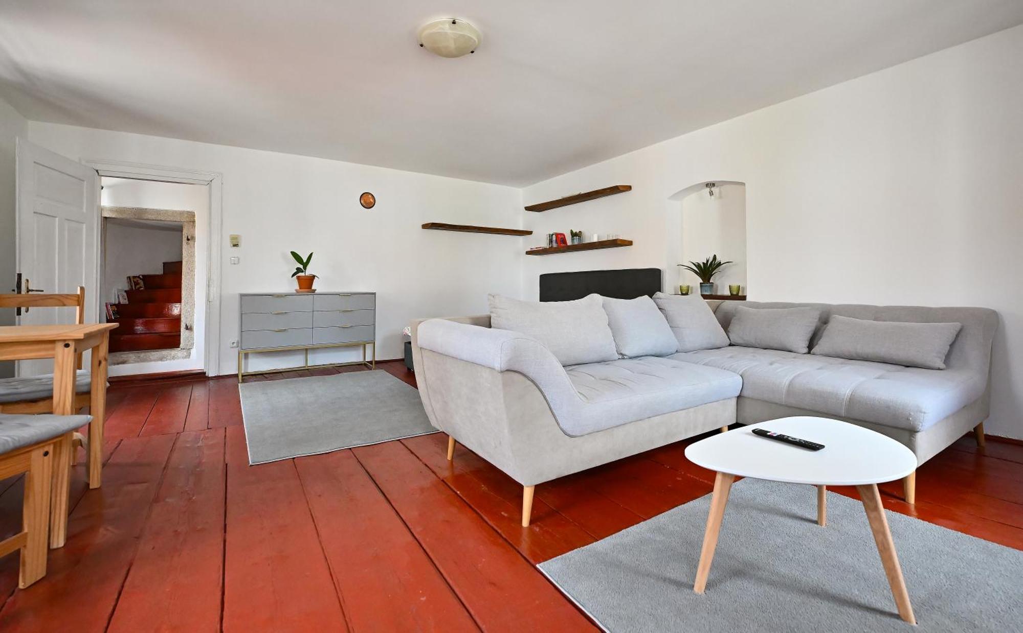 Apartman U Spinaru Trest Ngoại thất bức ảnh